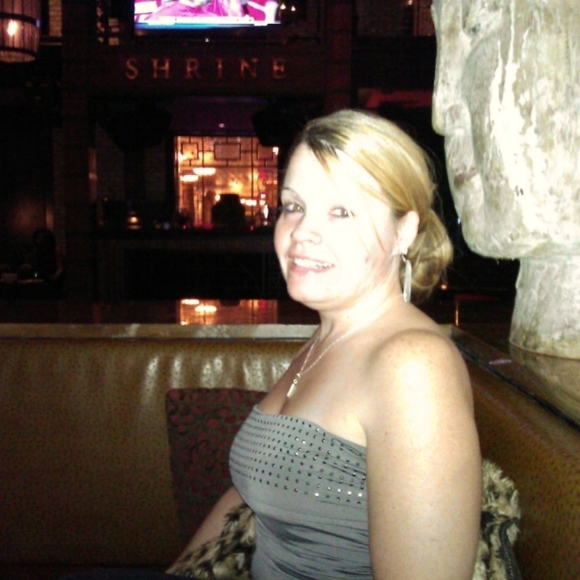 Meet your Posher, Christina - Picture 5 of 7